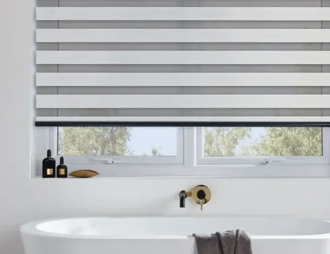 Water resistant bathroom blinds for windows above bathtub